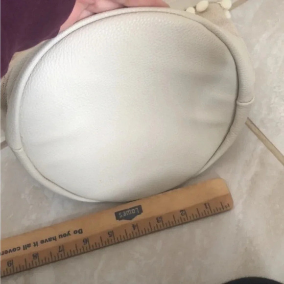 Anthropologie Shiraleah Crossbody Bag
Good condition - Picture 3 of 6